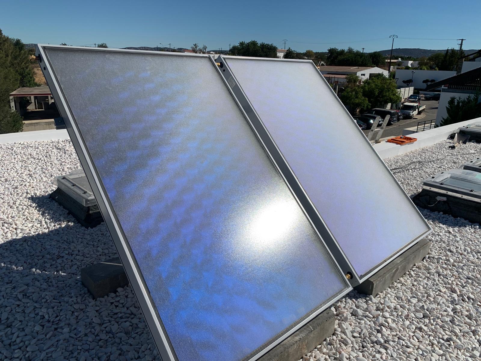 Painéis solares térmicos