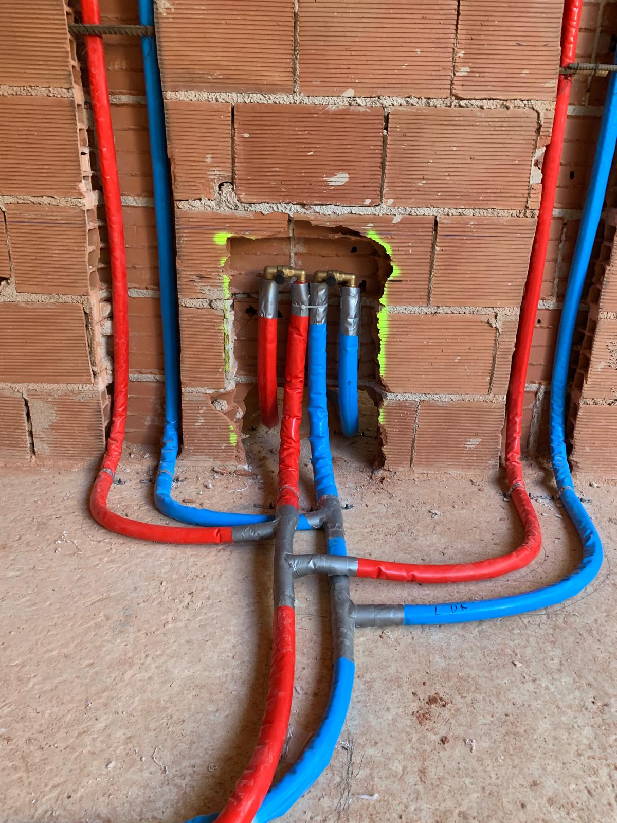 Redes hidráulicas em fase de obra